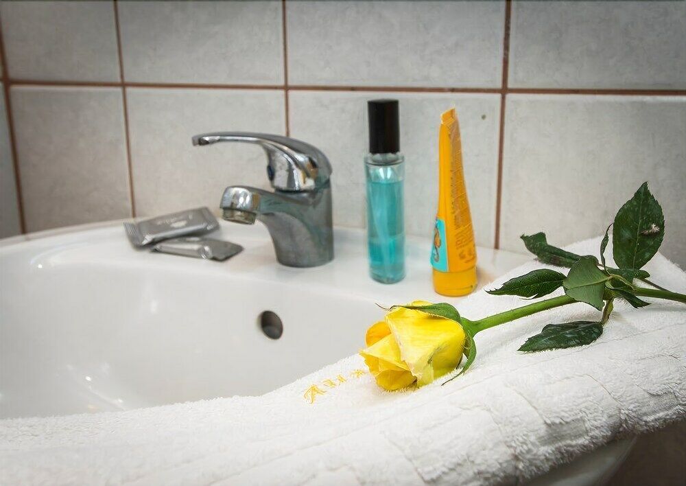 Amaryllis Hotel Kalamaki  Bagian luar foto